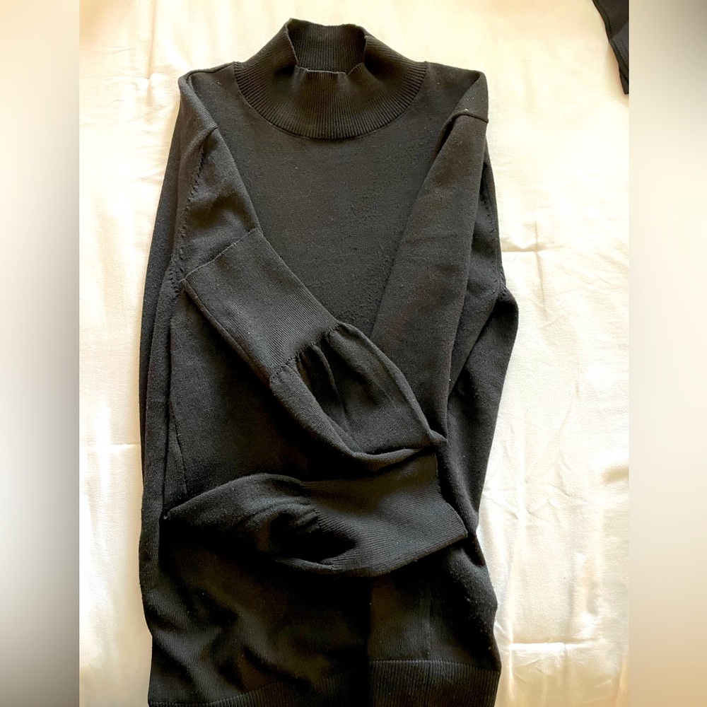 Vintage simple black sweater